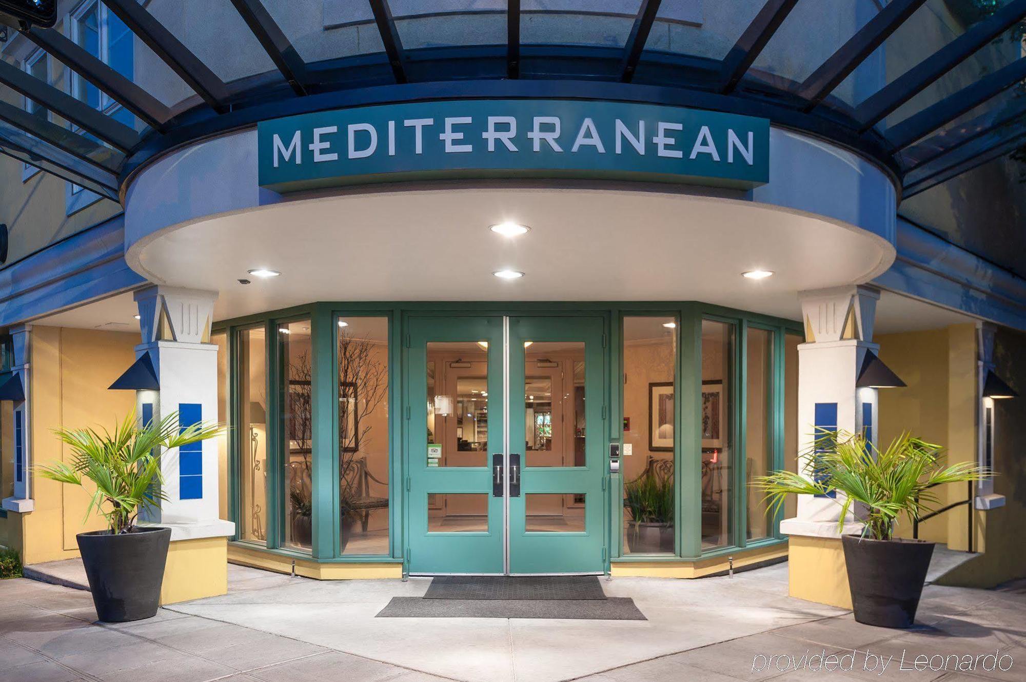 The Mediterranean Inn Сіетл Екстер'єр фото
